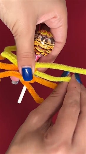 5.6K views | Candy lollipop spider for Halloween fun | Foodie's Time | Facebook