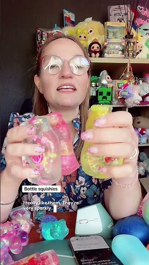 I couldn’t resist this one! 🍉🍋🩷 It’s a super cute transparent bottle squishy filled with tiny