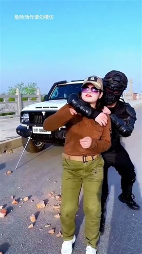 Automatic spring extension. can be released with one click, solid, compact and exquisite,