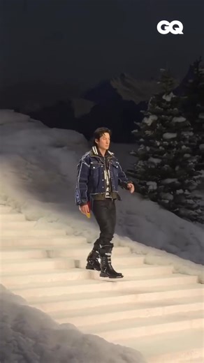 Heated Rivalry star Hudson Williams aka SHANE HOLLANDER makes runway debut for Dsquared 2 at Milan Fashion Week ✨ 🎥 GQ Exclusive — #FashionWeek | GQ India