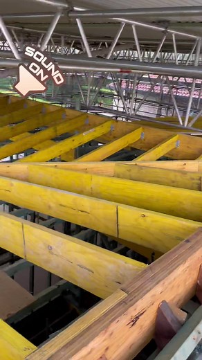 Day in the life of a carpenter framing a roof! #carpenter #roofframing #triganometry #constructionmaster5 #satisfying