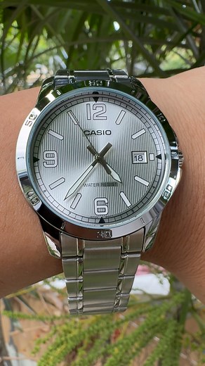 33K views · 40 reactions | The Casio MTP-V004D-7B2 is a silver-tone analog watch with a stainless steel band. It features a classic three-hand display with a date window, making it a simple and functional timepiece. The stainless steel construction adds durability, while the silver-tone design gives it a sleek and versatile appearance. #casio #casiowatch #casiooriginal #watchportal #casioph | Watch Portal | Facebook