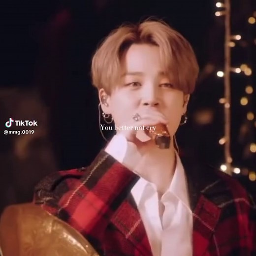 BTS Christmas Music Special: Santa Claus Is Coming to Town