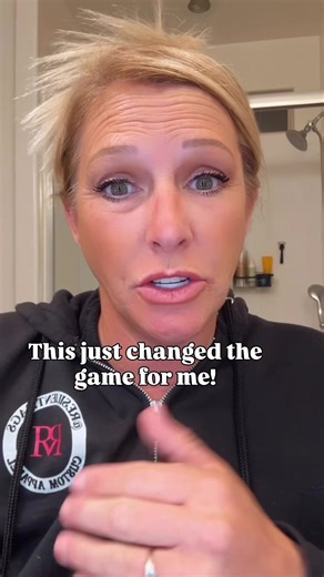 I AM OBSESSED WITH THESE TUMERIC CLEANSING PADS!! They've made my nightly skincare routine so much easier and faster! This is one product I will NEVER go without! #skincarehacks #tumericpads #tumericskincare #nontoxicskincare #facecleanser