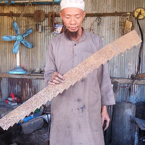 527K views · 6.2K reactions | How To Make Something Useful and Beautiful Out of Old, Broken and Rusty Wood Saw Blade | METAL WORKS | Facebook