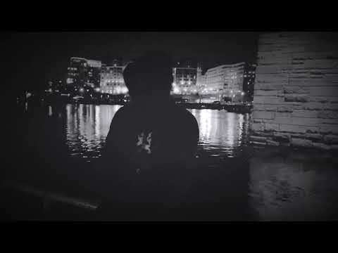 Win32 - Lemme Be 🐝(Official Music Video)