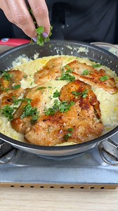 66K views · 425 reactions | Filé de frango ao molho de queijo! Para sair da rotina e comer algo extremamente delicioso! | Dona Receitas | Facebook