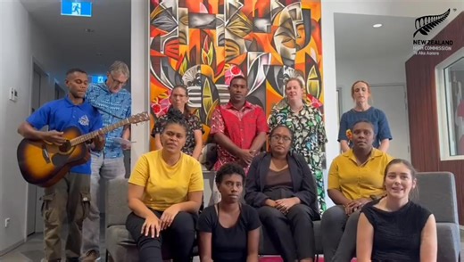 As we come to the end of New Zealand Solomon Islands Pijin Language Week, please enjoy the NZHC team singing a rendition of a Solomon Islands classic ‘Lona Gel’ with the very talented Jerry Tolugu Paratamboa on guitar. 🎶🎵 Hapi pijin language wik evriwan! 🖤🇳🇿🇸🇧🖤 NZ Solomon Islands Pidgin Language Week Ola Fou Solomons Jerry Tolugu Paratamboa | New Zealand High Commission- Honiara, Solomon Islands