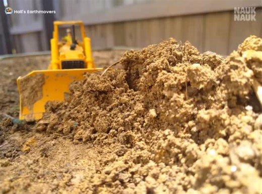 Back when we did the dam a few years ago before Christmas when one of our guys wanted to use the 850C | Halls Earthmoving