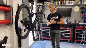 Cyclist Off-Road Editor, Stu Bowers, explains how Sram's latest Force eTap AXS DUB Wide axle and Wide front derailleur can help gravel riders. Far from being "yet another" axle standard to add to the considerable heap, this one is particularly useful, and will be good news for anyone that wants to use wide tyres AND a 2x drivetrain. Visit https://bit.ly/2WSj8ne for more info. | Cyclist