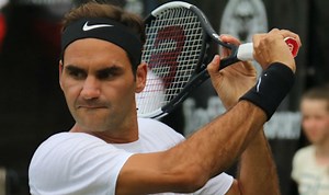 Roger Federer begins training at the Stuttgart Open