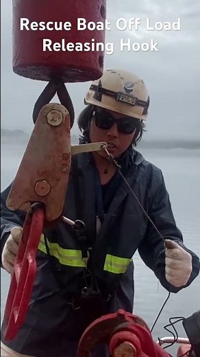 Rescue boat off load releasing hook #offload #releasehook #rescueboat