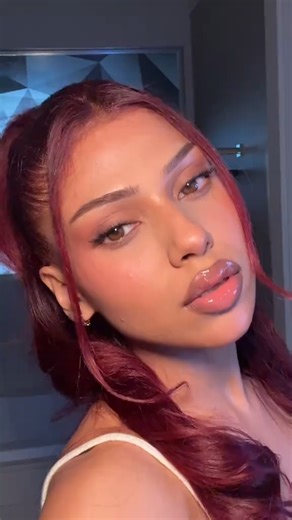 Natural Date Makeup💄#tutorial#datemakeup#makeup#redhair#naturalmakeup#glassskin#grwm#date#shorts#fyp