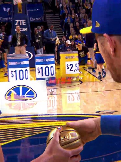 Stephen Curry Takes On A Side Quest 🤯😘 #stephencurry #nba