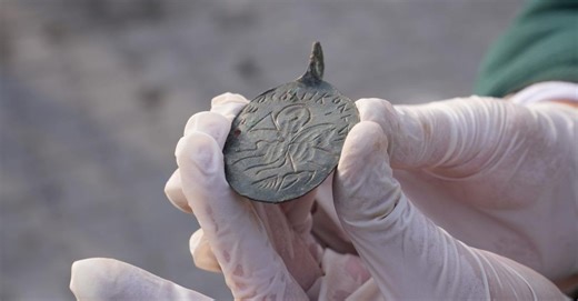 The Prophet Solomon kills the devil: a 1500-year-old amulet pendant was found in Turkey. Photos and video