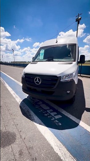 NEW FEATURES IN THE BEST-SELLING SPRINTER CONFIGURATION!