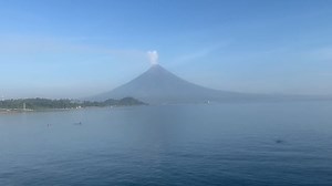 LOOK: Mayon Volcano viewed from Legazpi Boulevard in Legazpi City Friday morning (September 29, 2023). Phivolcs recorded "renewed slow effusion of lava" from the volcano last Wednesday. Alert level 3 is still raised over Mayon. | via Jose Carretero, ABS-CBN News | ABS-CBN News