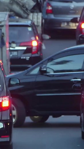 How unsafe was it to take a taxi ride in Malaysia? Her parents were worried every time she asked to get one… From: Inside the storm #taxirides #taxiapp #cabdriver | Real Stories