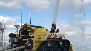 LAFD introduces robotic firefighting tank
