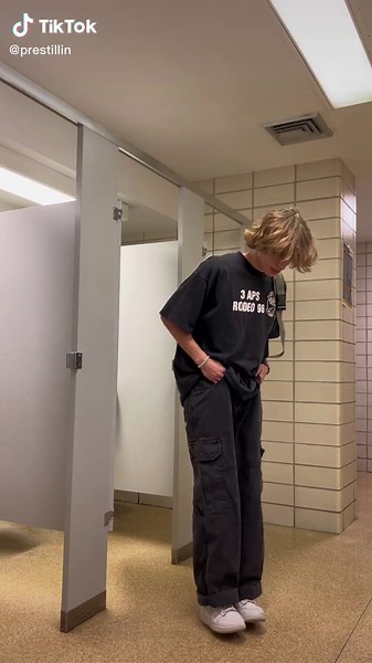 preston (@prestillin)’s videos with emo toot from ahs - elliot ☆