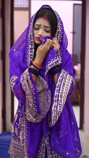 Instagram video by Poonam Singh • Apr 12, 2025 at 5:29 AM