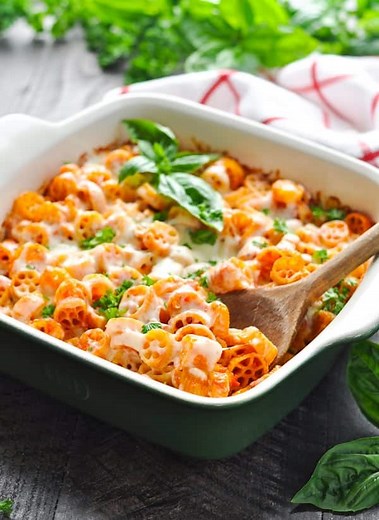 Dump-and-Bake Wagon Wheel Pasta Casserole - The Seasoned Mom