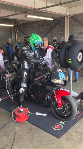 123K views · 1.3K reactions | Donington Park for the BSB tests. Season underway for Rapid Honda by Marvel HCL Motorsport - follow their season and come behind the scenes in Bike every month… | Bike magazine UK | Facebook