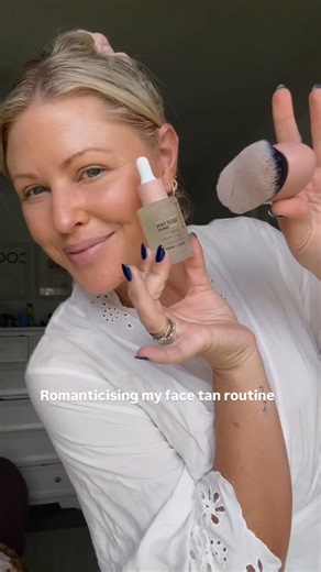 GlowDry™️ Fake Tan Drying Powder on Instagram: "Mix our tan drops with your fave moisturiser and you have a gradual glowing face tan in hours ☀️❌🫶🏽💌 Treat yourself this valentines with 20% off our tan drops - ends tomorrow so be quick and enter discount code LOVER at checkout 💧🤎😘 #valentines #glowdry #selftandrops #selftan #faketan Have you tried self tan drops? 💭💘"