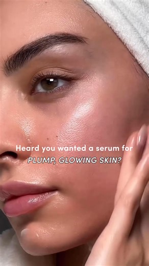 Transform your skin with Sand Sky's Dreamy Glow Drops: Vitamin C, Squalene & 5-Type Hyaluronic Acid for visibly brighter, plumper skin. | Sand & Sky