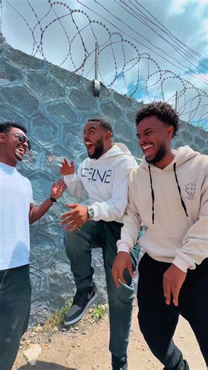 ተገኒና😂🙌@Abekal Desalegn #anhnavine #5videoperdaychallenge #abuanhna #አቡአንሕና @ሄርሞን ኣንሕና @ቃልአብ አንሕና @Shewit Anhna✌🏻 @ቴዲ ኣንሕና @ቴዲ ቫይን