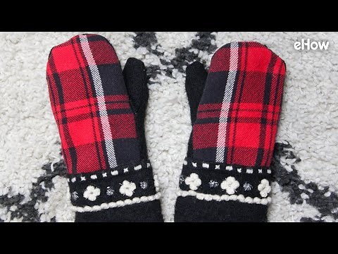 DIY Mittens From an Upcycled Flannel Shirt