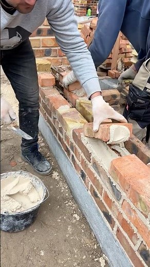 Brick Fence from Antique Bricks 🔥 Timeless Look & Authentic Craftsmanship!