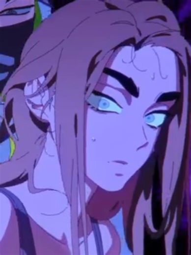 she looks so uncomfortable putting her hood on and everything 😭🙏 #hyunaalienstage #lukaalienstage #fyp #alnst