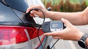 How To Use Paint Thickness Gauge To Measure Car Paint Depth