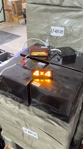 🚜 Запчастини для тракторів on Instagram: "🔹 LED універсальні повторювачі повороту (діодні) 🚙 Нива 4×4 (ВАЗ 21213, 21214, 2131) 💡 Яскраве LED-світло — відмінна видимість у будь-який час 🔧 Універсальне кріплення, довгий термін служби 📦 Код товару: 2543 🔸 LED універсальні повторювачі повороту (діодні “4x4”) 🚙 Нива 4×4 (ВАЗ 21213, 21214, 2131) ✨ Стильний дизайн з написом 4x4 💡 Чіткий та яскравий сигнал повороту 📦 Код товару: 2544 🔹 LED універсальні повторювачі повороту (діодні “NIVA”) 🚗 