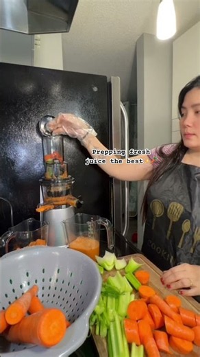 Making fresh juice for week!✨🥕 #shortsvideo #healthandwellnessgoals #wellnessforlife