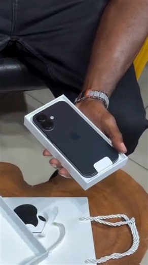 Unboxing iphone 16 Black Plain