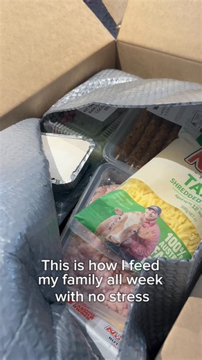 Your Fridge Called… It’s Craving the Good Stuff! Give it the upgrade it deserves – with vibrant, just-picked fruit and veg sourced from local Aussie legends and packed fresh each morning. ✅ Weekly price checks — so you always pay fair, never more ✅ Packed fresh on delivery day — like hitting the markets, minus the hassle ✅ Backing local farmers — every box celebrates Aussie growers Join the Dimples family and taste what fresh really means. Freshness that puts a smile on your plate! | Dimples.au