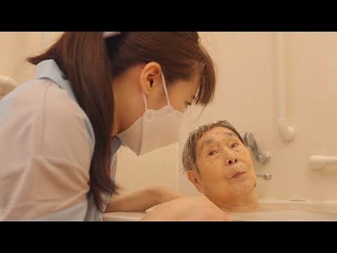 【介護現場のリアル~入浴介助編~】浴室への移動介助/座位介助