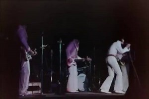 Taking it #WayBackWednesday to 1971 when I made my solo debut. “Sweet and Innocent,” my first solo release, hit #7 on Billboard’s Hot 100 on June 5, 1971. I was only about 12 years old when I recorded it, and I had no idea what was about to happen to my life. This song jumpstarted my exciting teenybopper career. It literally changed my life — and so many other lives — forever. When you hear this song, does it take you back to a particular moment in time? | Donny Osmond