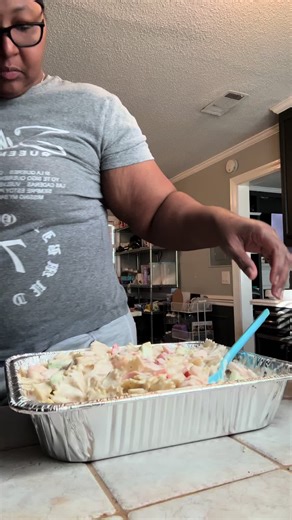 I fell asleep & forgot to show y’all what I ended up cooking. And no it wasn’t them darn pig feet! Love ya! #thebraidingchef