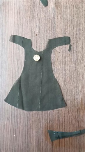 Dresses 👗 cutting trick 😱#nightdresscuttingandstitching #viralvideos #youtubeshorts #shorts