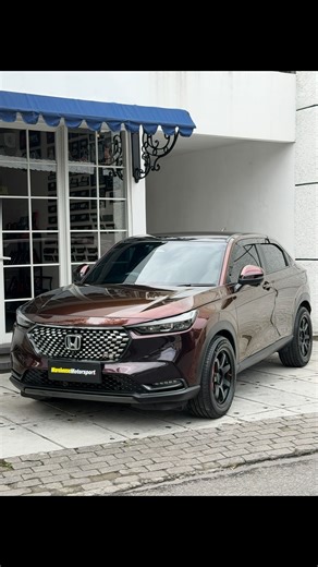 PPF MOBIL JOGJA on Instagram: "Review santai lagi, HRV dari pulau seberang pasang sticker jauh-jauh kejogja 🔥 Menggunakan sticker material premium dari @axevinyl_indonesia"