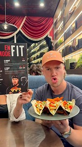 RESTO REVIEW #66 🍽️ Le Menu du FITCOOK à La Belle et La Boeuf - Burger Bar📍C'est officiel, le menu du FITCOOK est maintenant disponible dans toutes les succursales La Belle et La Boeuf au Québec 🤩Voici les 7 items qu'on retrouve sur ce menu plus léger, histoire de commencer l'année en MODE FIT 😉🩷 La damme de trèfle, un cocktail avec mon sirop à la framboise✨ Le Green Glow, aussi disponible en version mocktail🍑 Le Fit-Peach-arita, margarita à la pêche, légèrement piquant🍣 Le tataki de thon