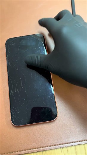 No film protects against shattering! Protect your iPhone with Anti-Fingerprint Glass!