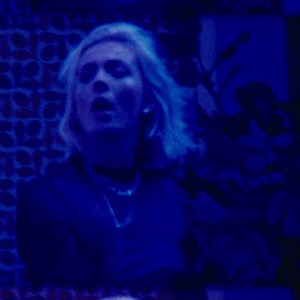 29K views · 585 reactions | “The Other Side” is out everywhere now! Download & Stream! https://emrossi.lnk.to/TheOtherSide Watch the music video! https://bit.ly/2W1p8ug Much love! xxx | Em Rossi | Facebook