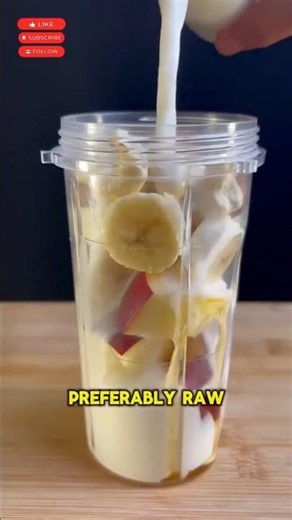 This Banana Apple Smoothie Tastes Like Dessert