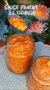 🌶️🍊 Sauce piments à l'orange. Ôté ! ça lè bon ! Cette fois mwin (moi) l'a préparé avec des oranges, lé excellent, il me faut mon piment à chaque repas, surtout le piment Cabri 🇷🇪 son goût est exceptionnel, y poik bwin en tout cas 😅. D'autres recettes de piments avec d'autres fruits sont déjà sur mes réseaux Facebook, Instagram & TikTok P'tite sauce piment là y accompagne tous mes plats, sans exception 😅 Les piments cabri sont cultivés chez nous à La Réunion 🇷🇪 - Ailleurs on dit également