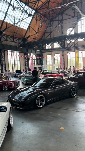 Mazda RX7: iconic rotary sports car overview