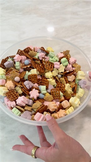 *ASMR* EASTER SNACK MIX RESTOCK! #asmr #satisfying #kitchen #restock #snacks #snackideas #easter